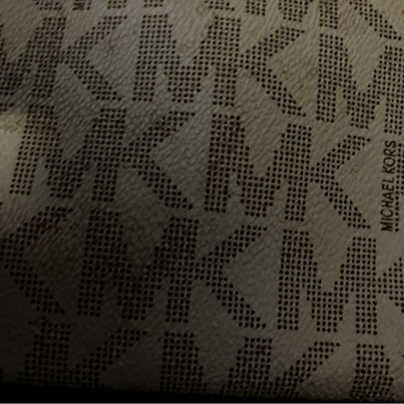 Michael Kors Mini Bag - Picture 2 of 5